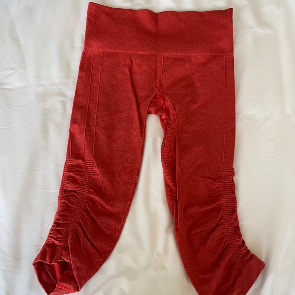 Lululemon Size 2 Crop Leggings